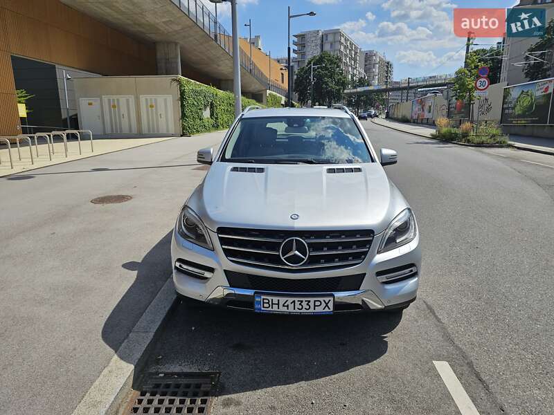 Внедорожник / Кроссовер Mercedes-Benz M-Class 2012 в Чопе