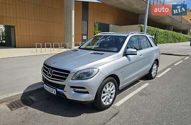Внедорожник / Кроссовер Mercedes-Benz M-Class 2012 в Чопе