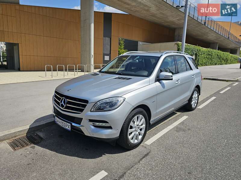 Mercedes-Benz M-Class 2012