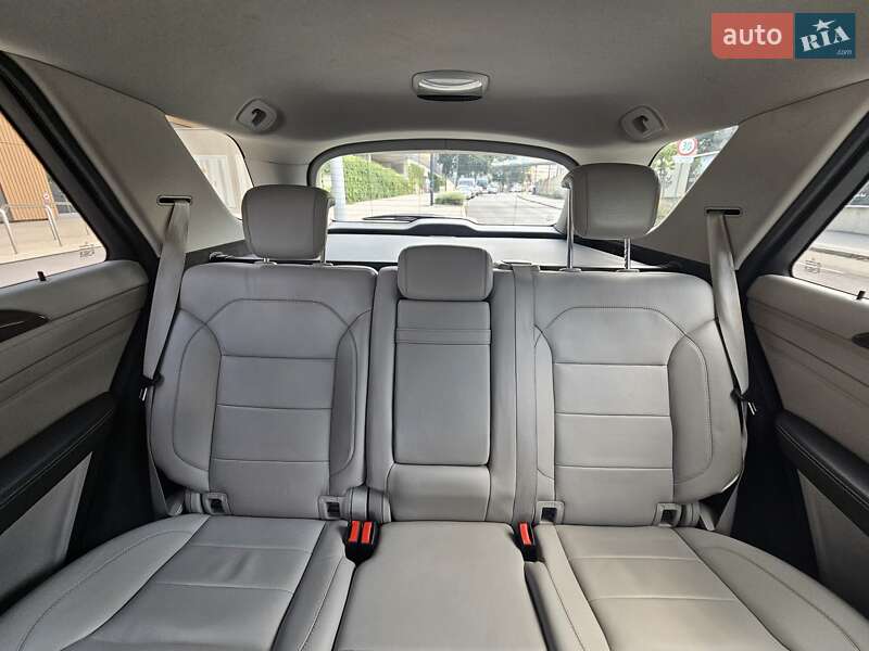 Внедорожник / Кроссовер Mercedes-Benz M-Class 2012 в Чопе