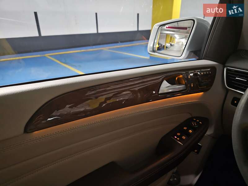 Внедорожник / Кроссовер Mercedes-Benz M-Class 2012 в Чопе
