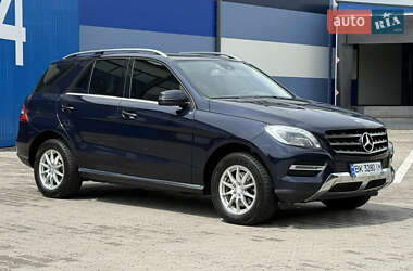 Внедорожник / Кроссовер Mercedes-Benz M-Class 2014 в Ровно