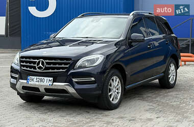 Позашляховик / Кросовер Mercedes-Benz M-Class 2014 в 