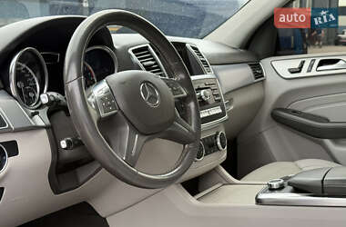 Позашляховик / Кросовер Mercedes-Benz M-Class 2014 в 