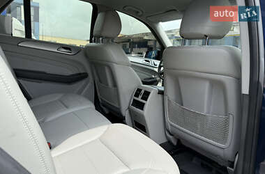 Позашляховик / Кросовер Mercedes-Benz M-Class 2014 в 