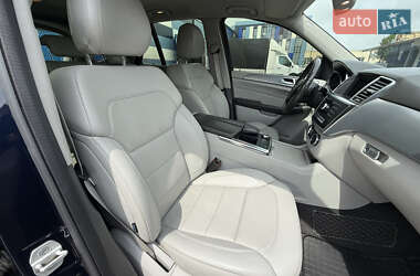 Позашляховик / Кросовер Mercedes-Benz M-Class 2014 в 