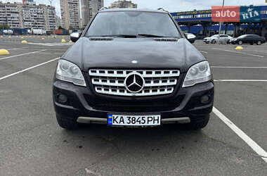 Внедорожник / Кроссовер Mercedes-Benz M-Class 2010 в 