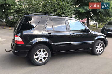 Внедорожник / Кроссовер Mercedes-Benz M-Class 2002 в 