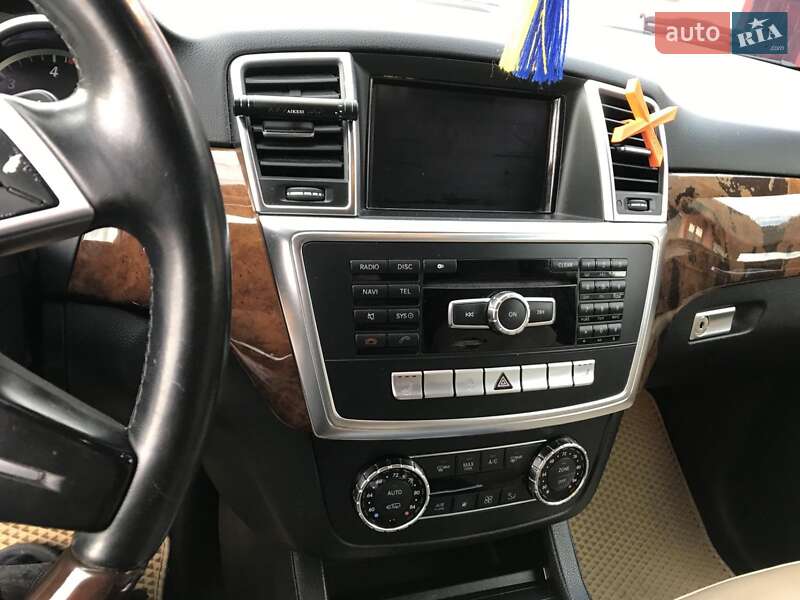 Внедорожник / Кроссовер Mercedes-Benz M-Class 2012 в Ивано-Франковске фото 17 Внедорожник / Кроссовер Mercedes-Benz M-Class 2012 в Ивано-Франковске