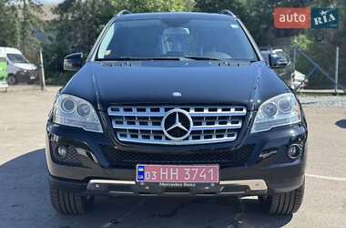 Внедорожник / Кроссовер Mercedes-Benz M-Class 2011 в 