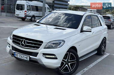 Внедорожник / Кроссовер Mercedes-Benz M-Class 2012 в 