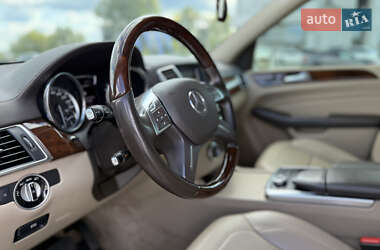 Внедорожник / Кроссовер Mercedes-Benz M-Class 2012 в 