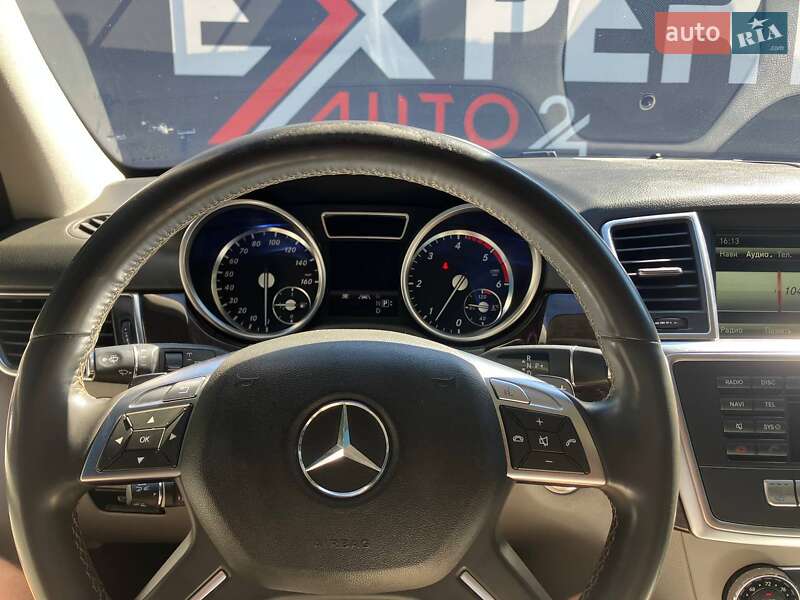 Позашляховик / Кросовер Mercedes-Benz M-Class 2013 в Львові