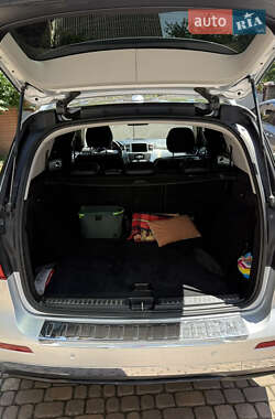 Внедорожник / Кроссовер Mercedes-Benz M-Class 2012 в 