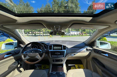 Внедорожник / Кроссовер Mercedes-Benz M-Class 2014 в 