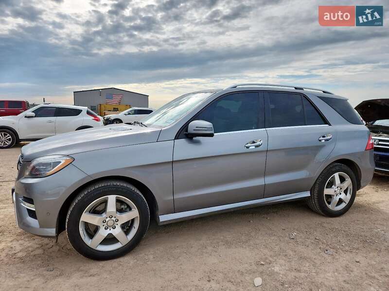 Внедорожник / Кроссовер Mercedes-Benz M-Class 2015 в 