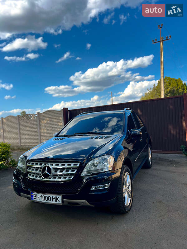 Позашляховик / Кросовер Mercedes-Benz M-Class 2009 в Подільську