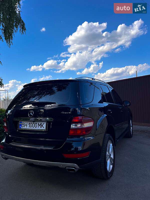 Позашляховик / Кросовер Mercedes-Benz M-Class 2009 в Подільську