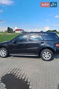 Внедорожник / Кроссовер Mercedes-Benz M-Class 2006 в 