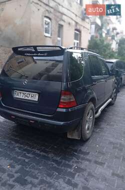 Внедорожник / Кроссовер Mercedes-Benz M-Class 2001 в 