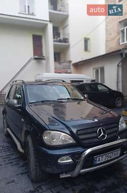 Внедорожник / Кроссовер Mercedes-Benz M-Class 2001 в 