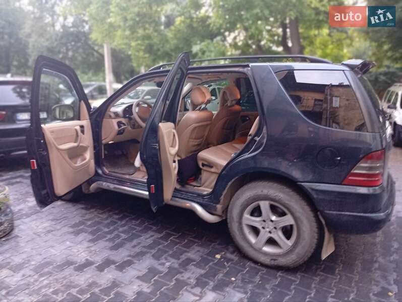 Внедорожник / Кроссовер Mercedes-Benz M-Class 2001 в Ивано-Франковске