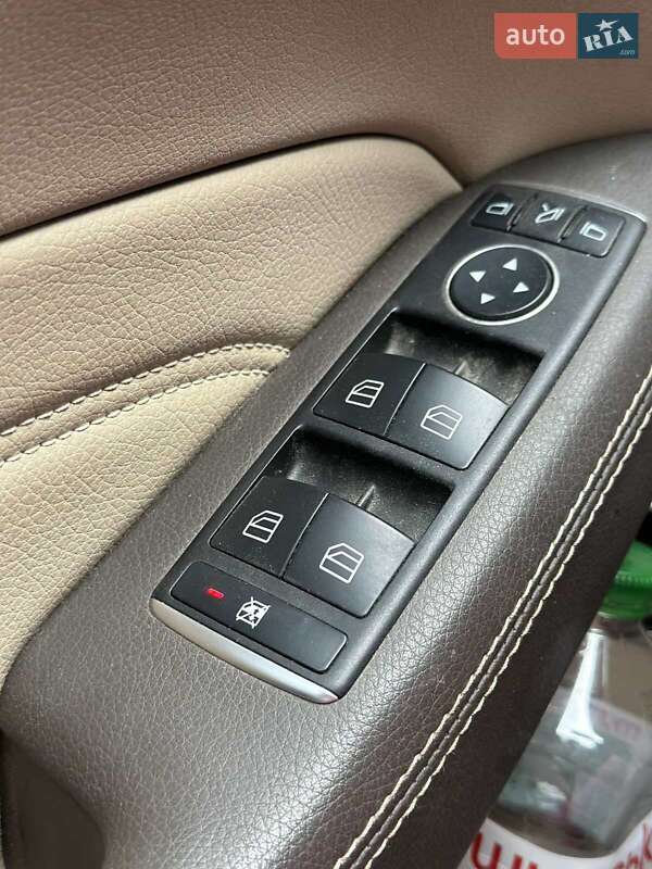 Внедорожник / Кроссовер Mercedes-Benz M-Class 2015 в Звягеле фото 15 Внедорожник / Кроссовер Mercedes-Benz M-Class 2015 в Звягеле