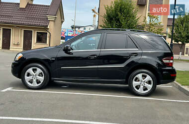 Внедорожник / Кроссовер Mercedes-Benz M-Class 2011 в 