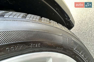Внедорожник / Кроссовер Mercedes-Benz M-Class 2011 в 