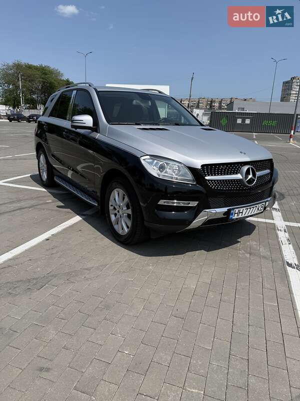 Внедорожник / Кроссовер Mercedes-Benz M-Class 2013 в Одессе