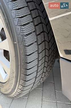 Внедорожник / Кроссовер Mercedes-Benz M-Class 2013 в 