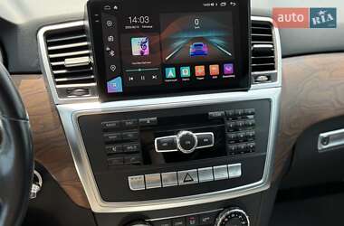 Внедорожник / Кроссовер Mercedes-Benz M-Class 2013 в 