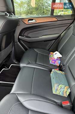 Внедорожник / Кроссовер Mercedes-Benz M-Class 2013 в 
