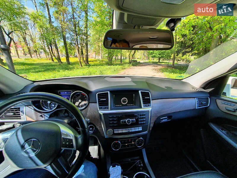 Внедорожник / Кроссовер Mercedes-Benz M-Class 2012 в Львове