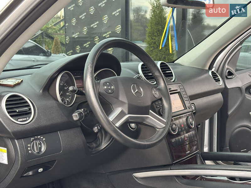 Внедорожник / Кроссовер Mercedes-Benz M-Class 2010 в Харькове