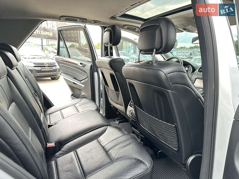 Внедорожник / Кроссовер Mercedes-Benz M-Class 2010 в Харькове