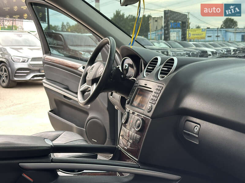 Внедорожник / Кроссовер Mercedes-Benz M-Class 2010 в Харькове