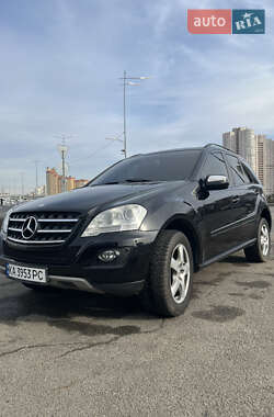 Внедорожник / Кроссовер Mercedes-Benz M-Class 2009 в Киеве