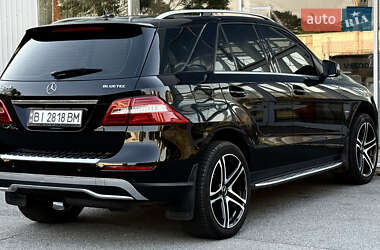 Внедорожник / Кроссовер Mercedes-Benz M-Class 2012 в 