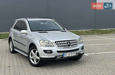 Внедорожник / Кроссовер Mercedes-Benz M-Class 2005 в 