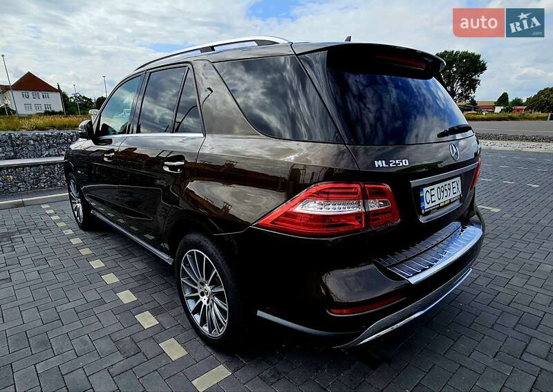 Mercedes-Benz M-Class 2011