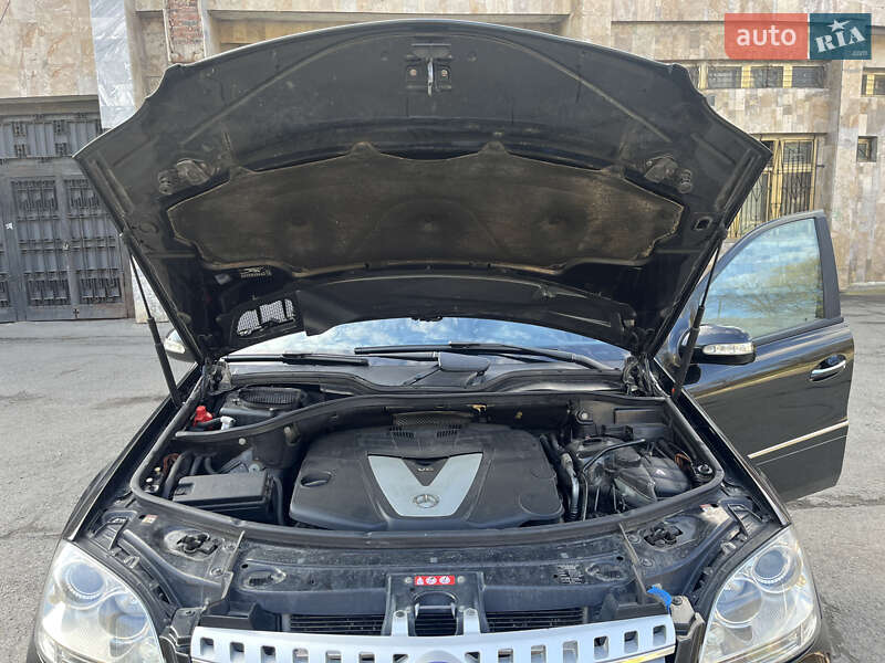 Внедорожник / Кроссовер Mercedes-Benz M-Class 2005 в Ивано-Франковске