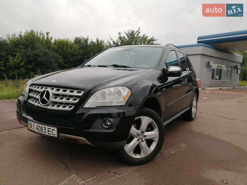 Mercedes-Benz M-Class 2010