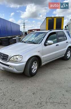 Позашляховик / Кросовер Mercedes-Benz M-Class 1998 в 