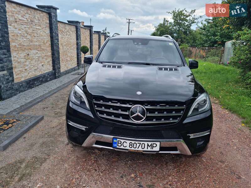 Позашляховик / Кросовер Mercedes-Benz M-Class 2012 в Нововолинську