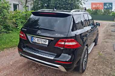 Внедорожник / Кроссовер Mercedes-Benz M-Class 2012 в 