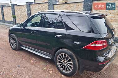 Внедорожник / Кроссовер Mercedes-Benz M-Class 2012 в 