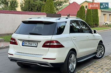 Внедорожник / Кроссовер Mercedes-Benz M-Class 2011 в 