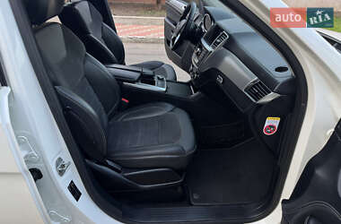 Внедорожник / Кроссовер Mercedes-Benz M-Class 2011 в 