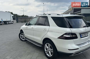 Внедорожник / Кроссовер Mercedes-Benz M-Class 2011 в 
